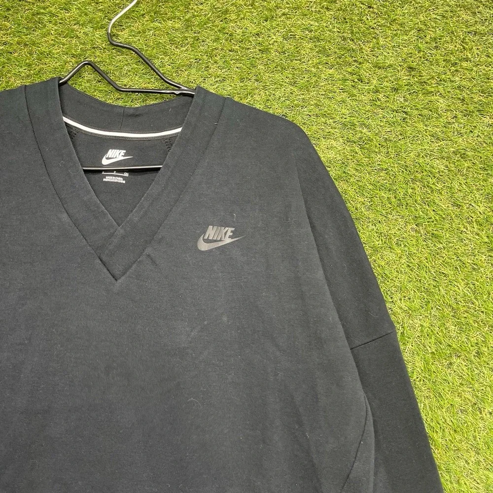 Nike Tech Fleece Sweatshirt Womens Small Black Athletic Crew Neck Long V Neck